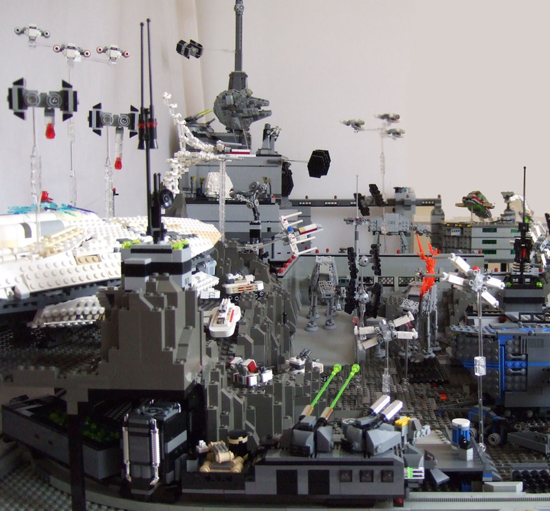 Illustration for article titled The Mother of All Lego Star Wars Battles